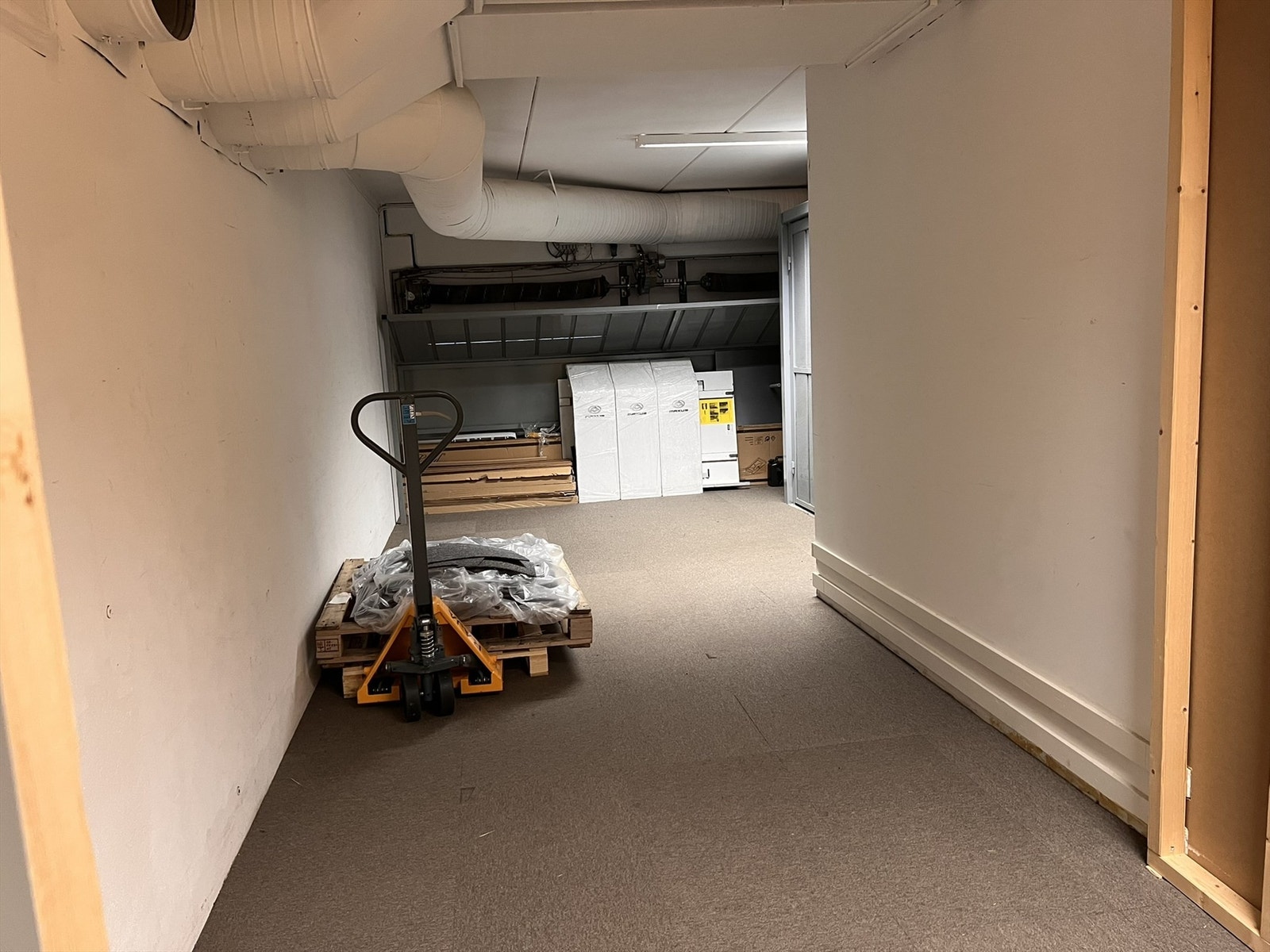 M: Felles lagerinngang.JPEG Galleribilde