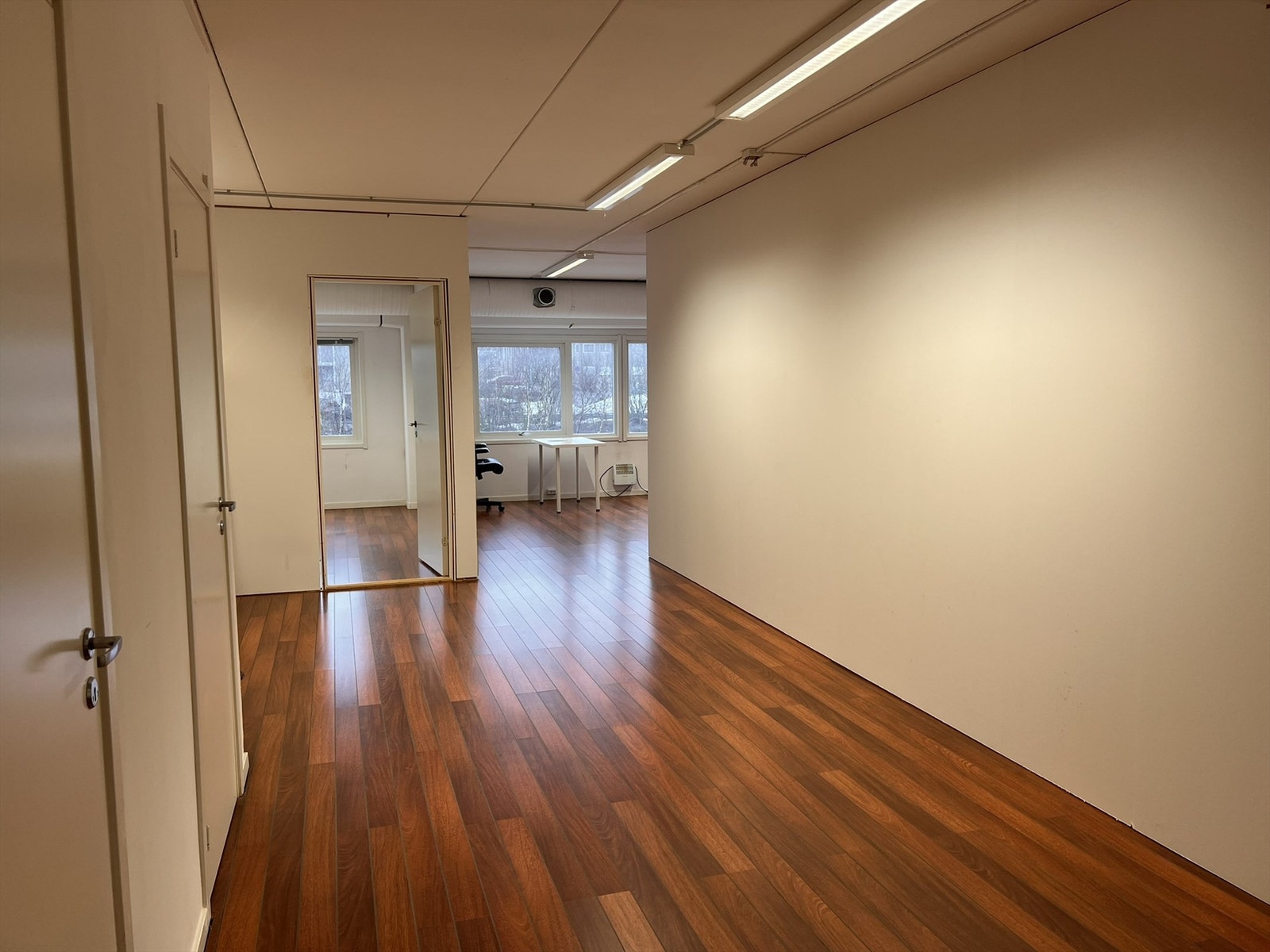 M: Inngang kontor.JPEG Galleribilde