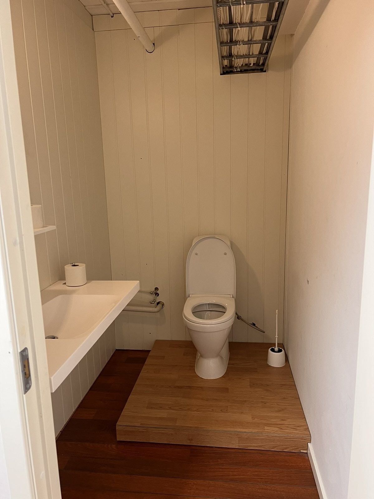 M: Toalett - kontordel.JPEG Galleribilde