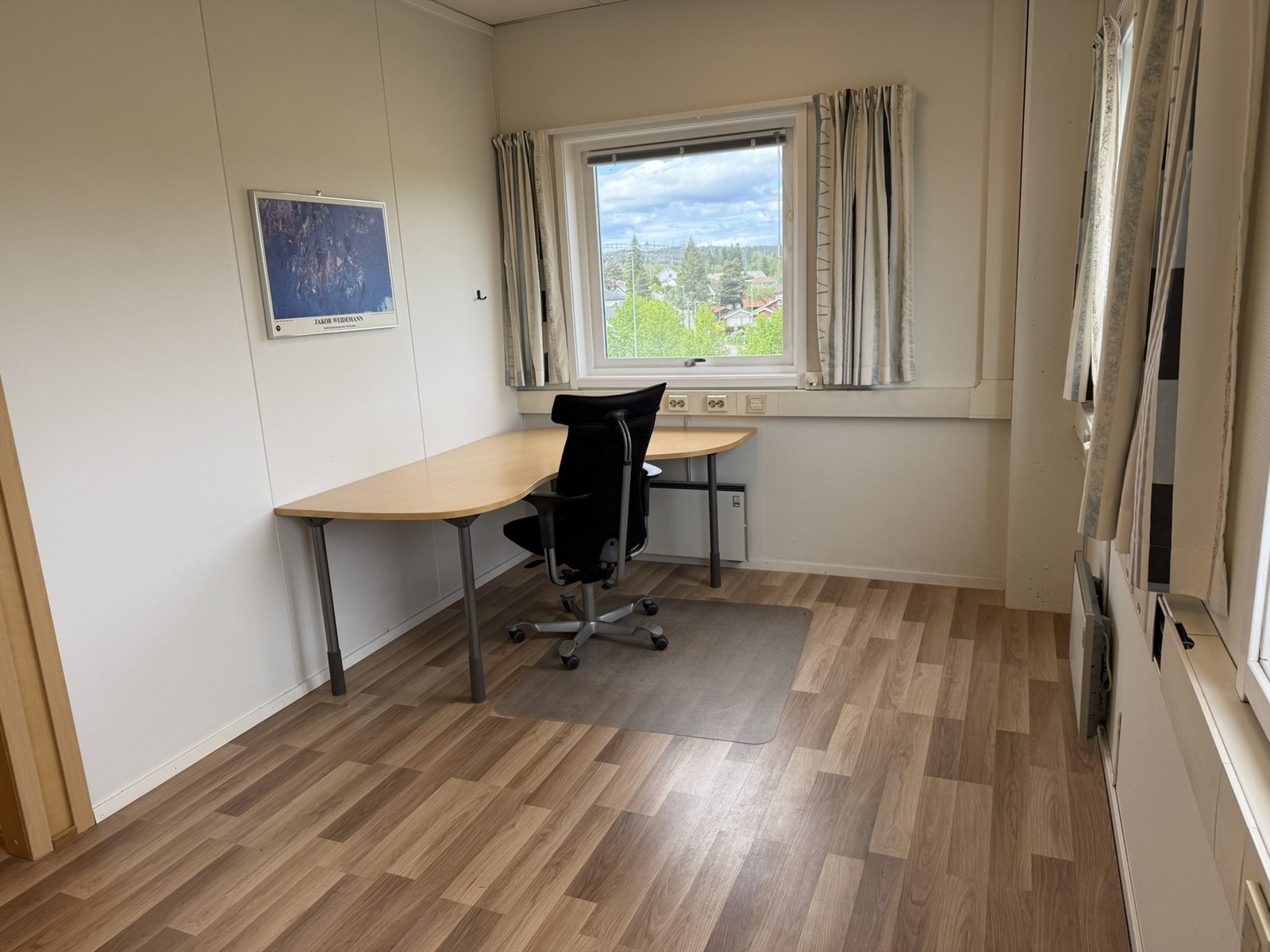 162 kvm lokalet - Kontor 5 - hjørne.JPEG Galleribilde