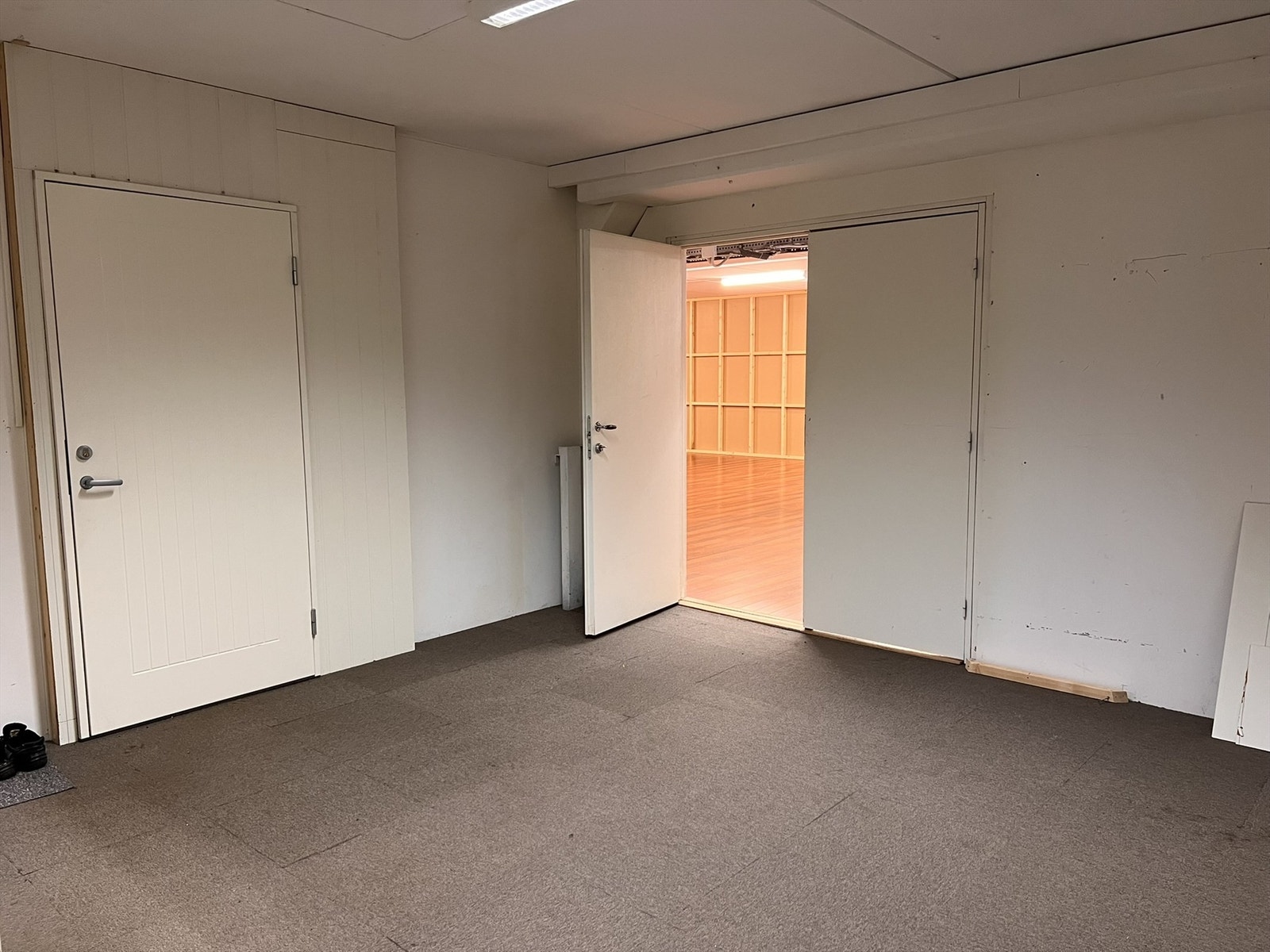 M: Felles lagerinngang 2.JPEG Galleribilde