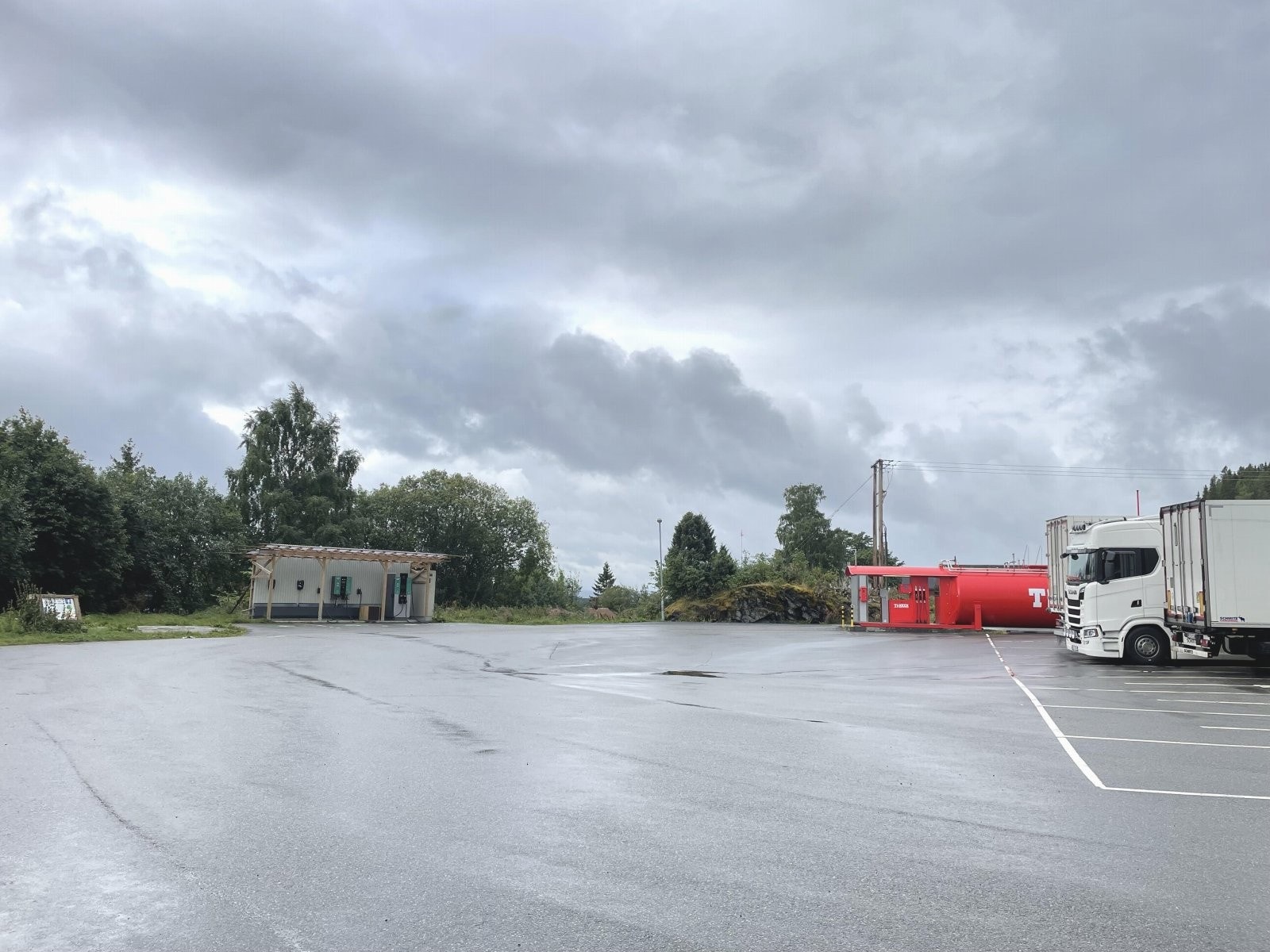 Vegkroen Snåsakroa - Beliggende like ved E-6 Galleribilde