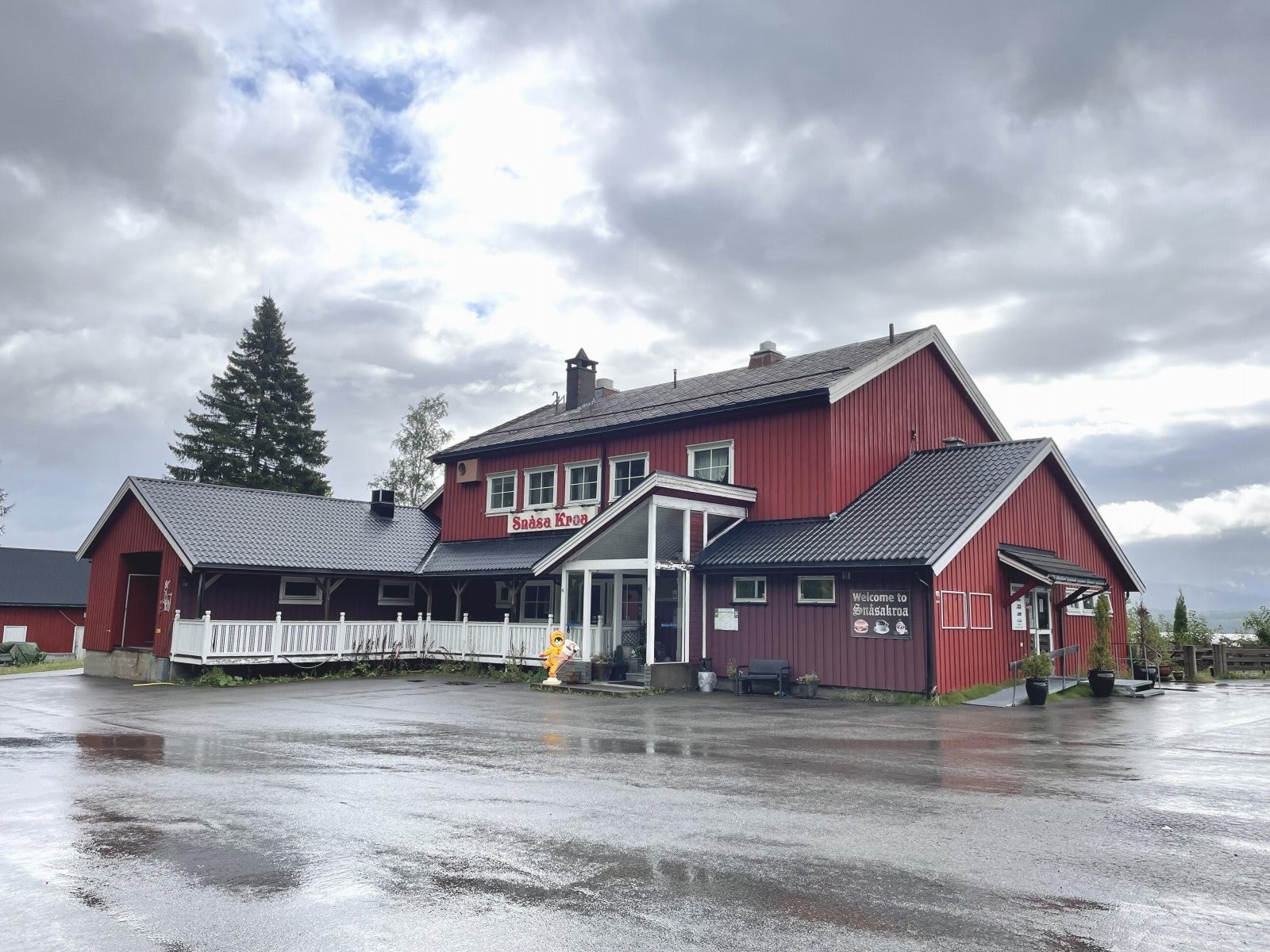 Vegkroen Snåsakroa - Beliggende like ved E-6 Galleribilde