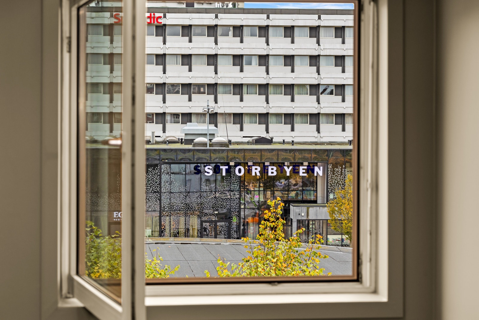 Utsikt fra 3. etasje, Sarpsborg torg Galleribilde