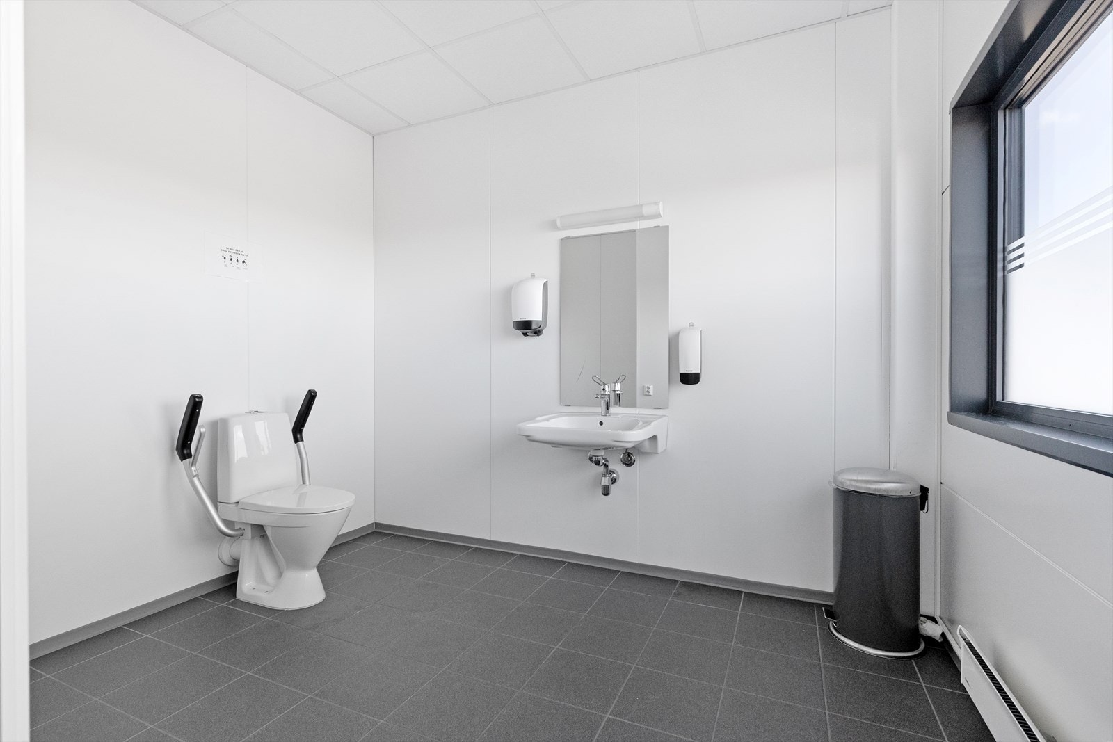 Toalettfasiliteter Galleribilde