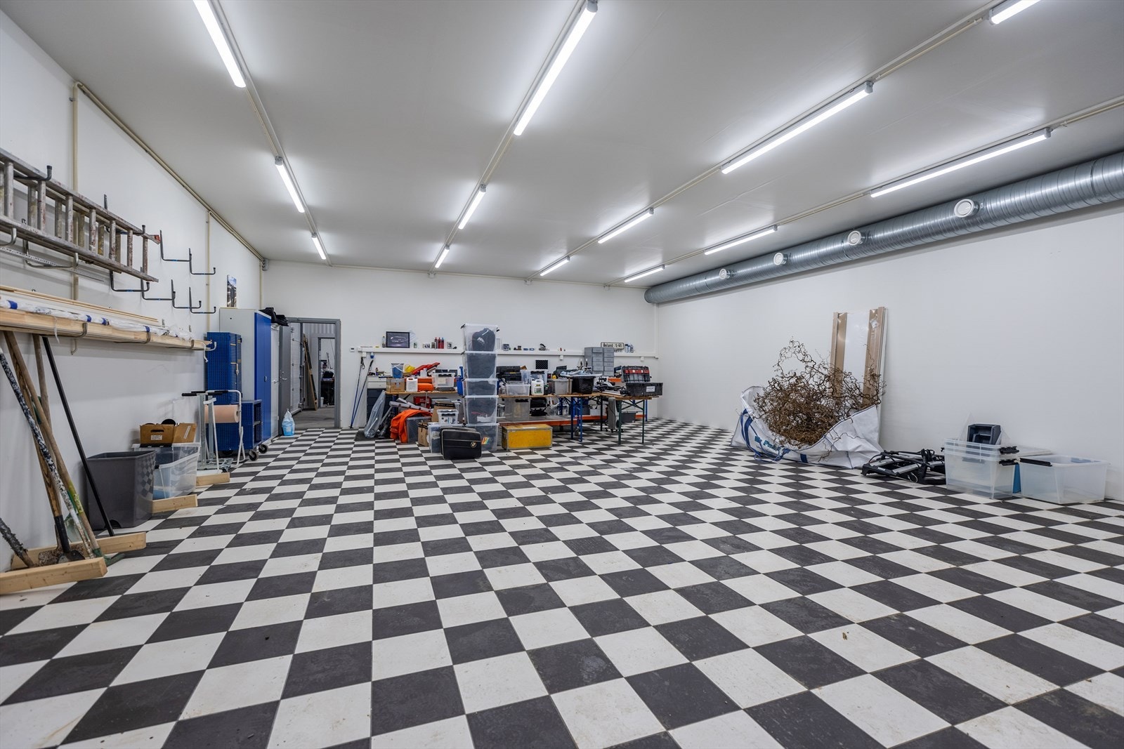 Ny belysning og separat avtrekksanlegg. Galleribilde