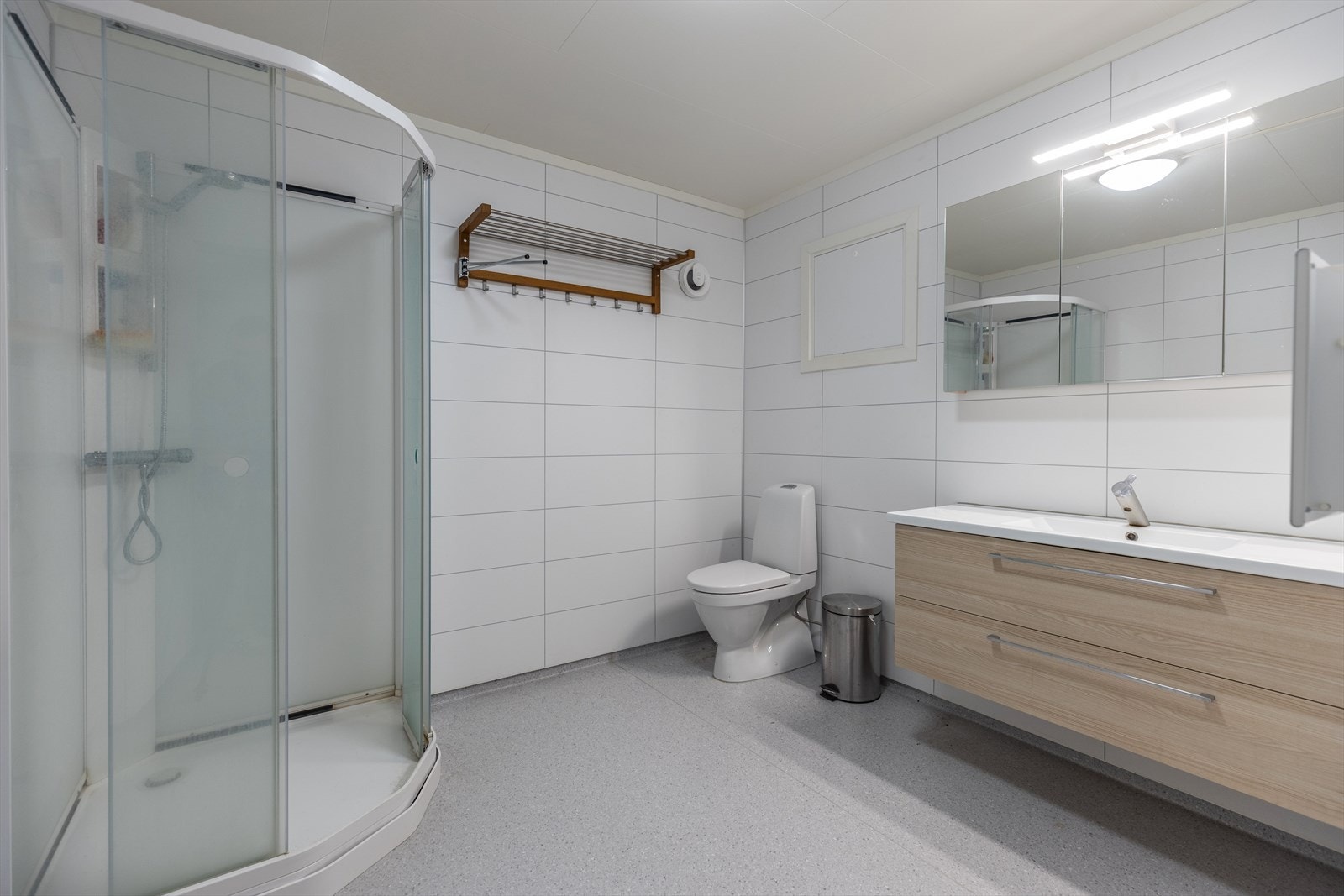 Et av to bad er nylig modernisert. Galleribilde