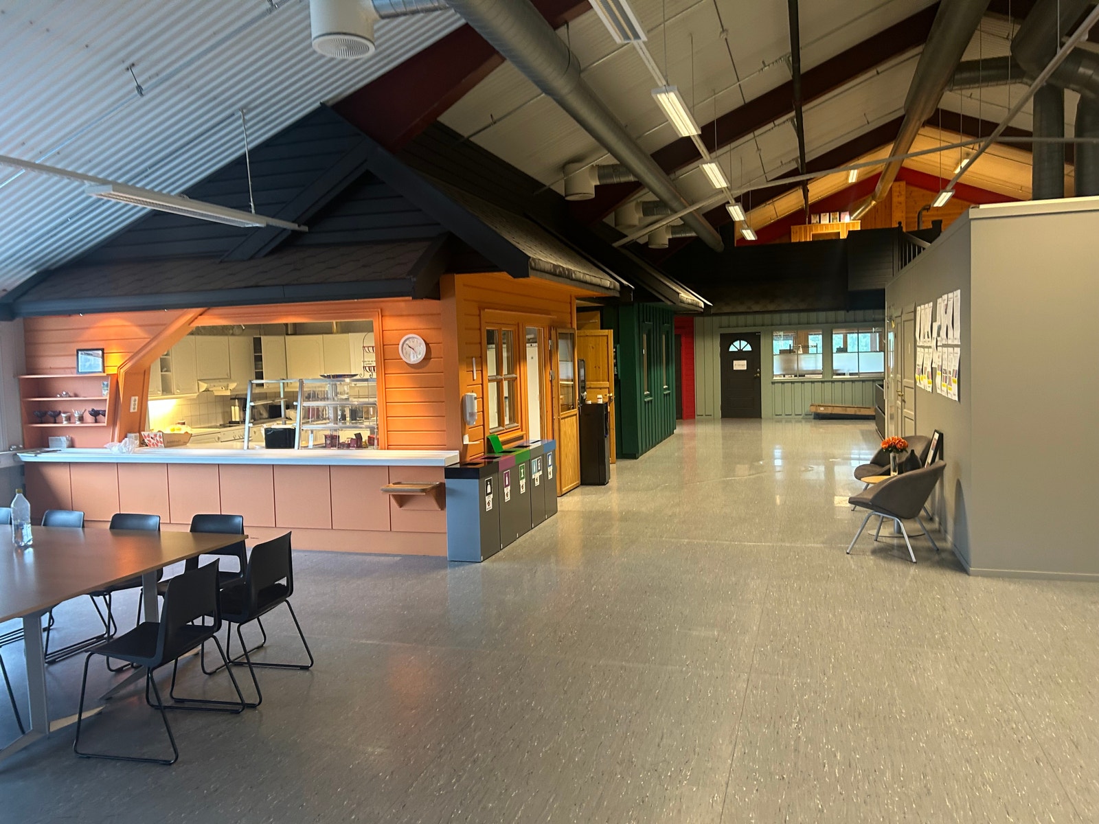 Kjøkken og stort allrom Galleribilde