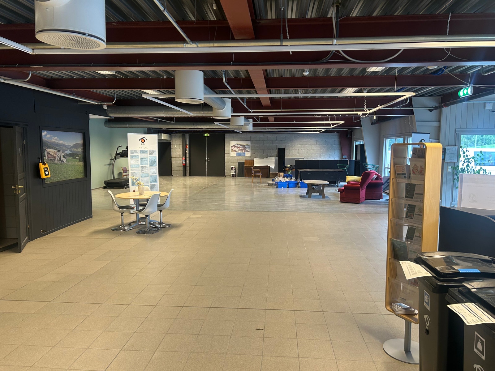 Inngangsparti med åpen løsning Galleribilde