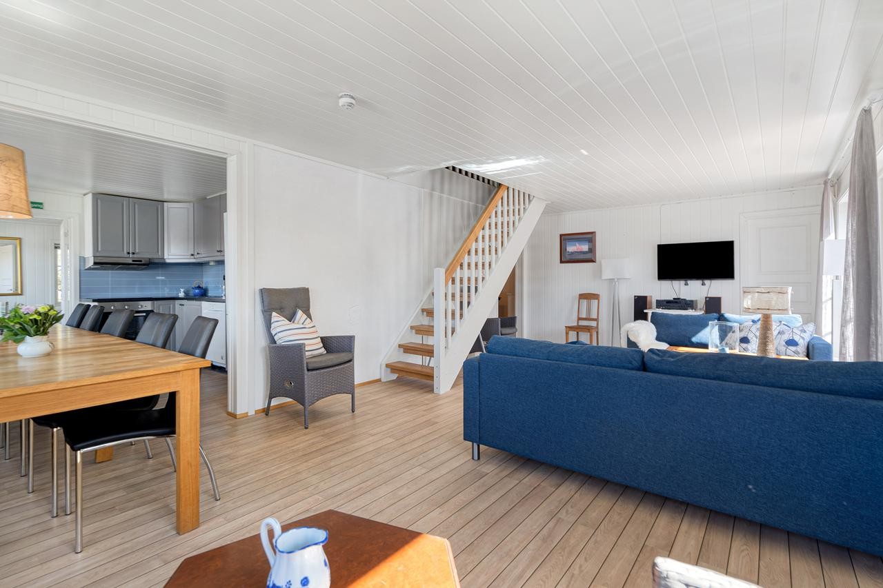 2302102530754 Galleribilde