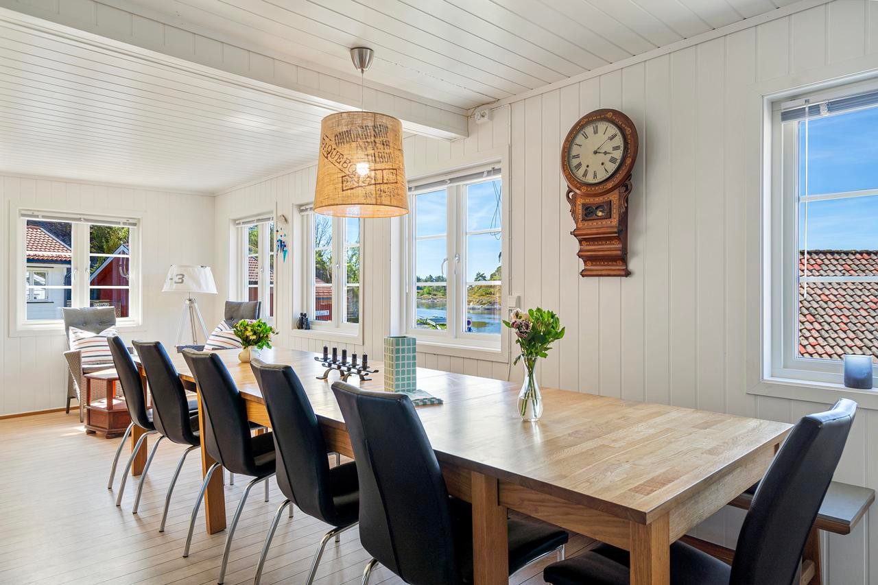 2302102530748 Galleribilde