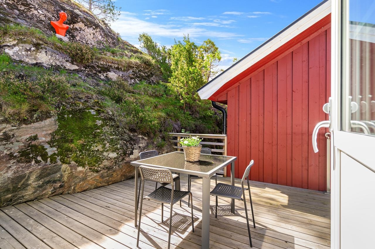 2302102530776 Galleribilde