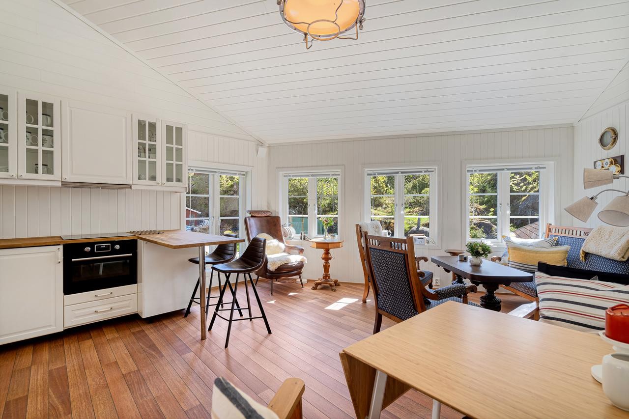 2302102530740 Galleribilde