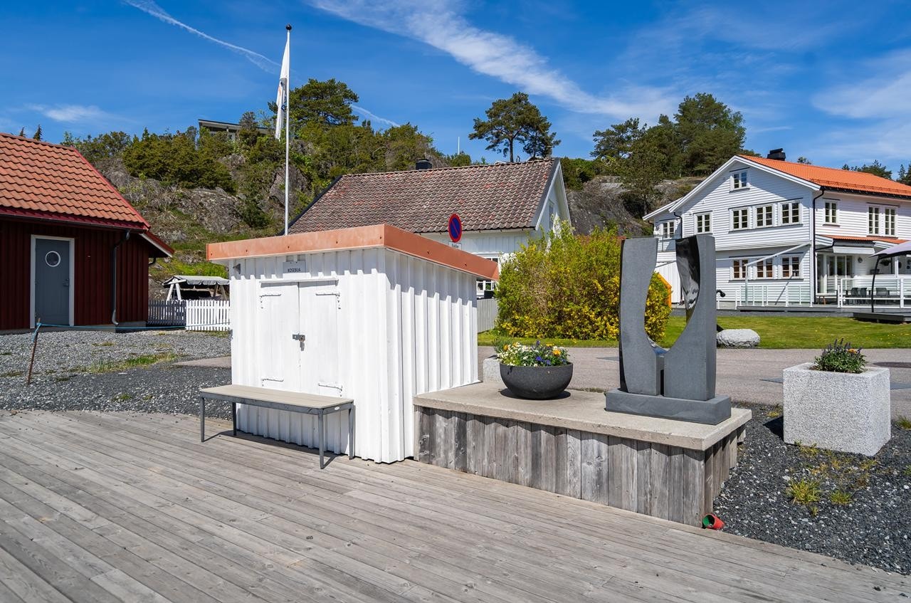 2302102530810 Galleribilde