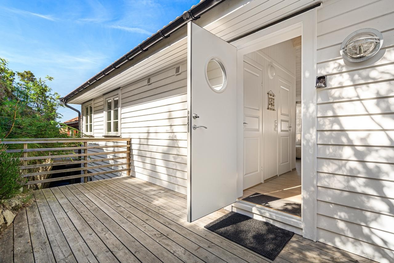 2302102530768 Galleribilde