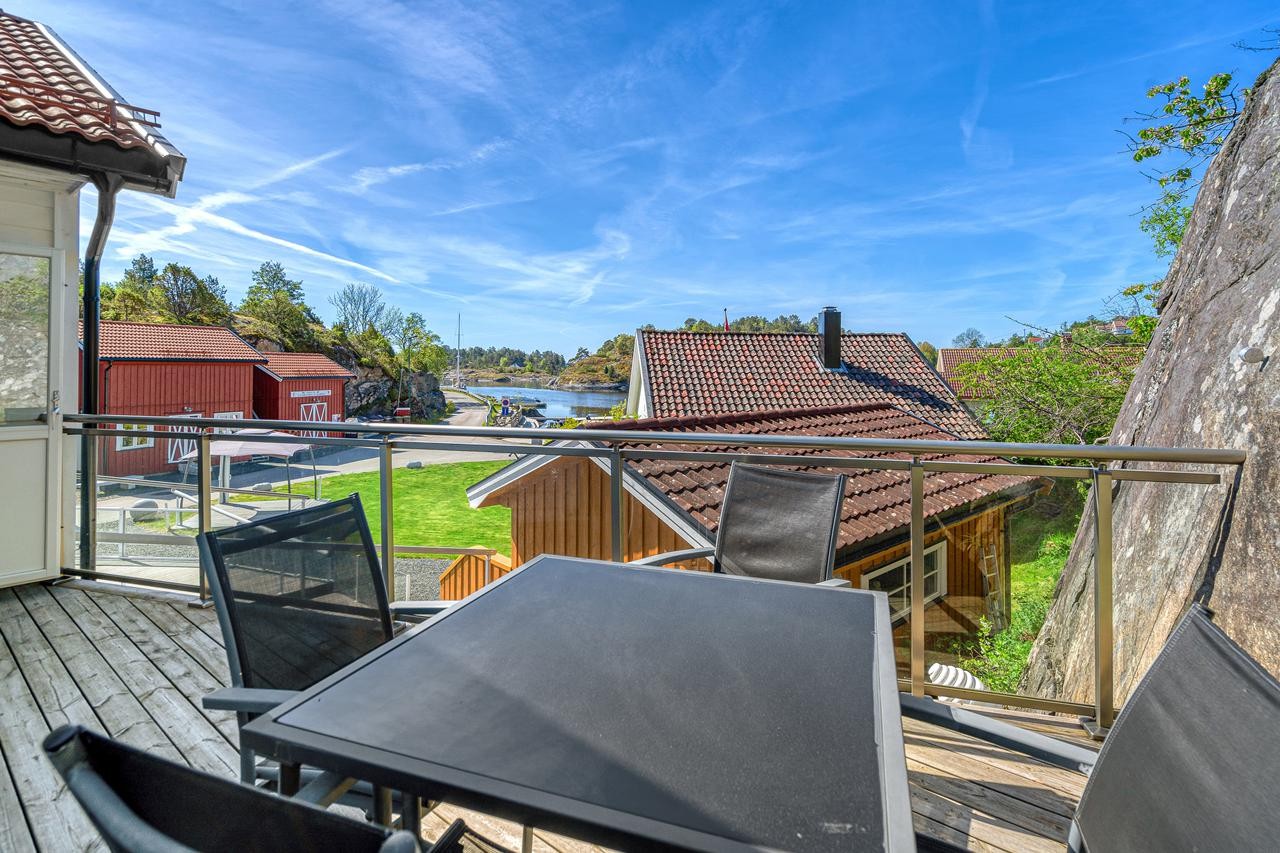 2302102530751 Galleribilde