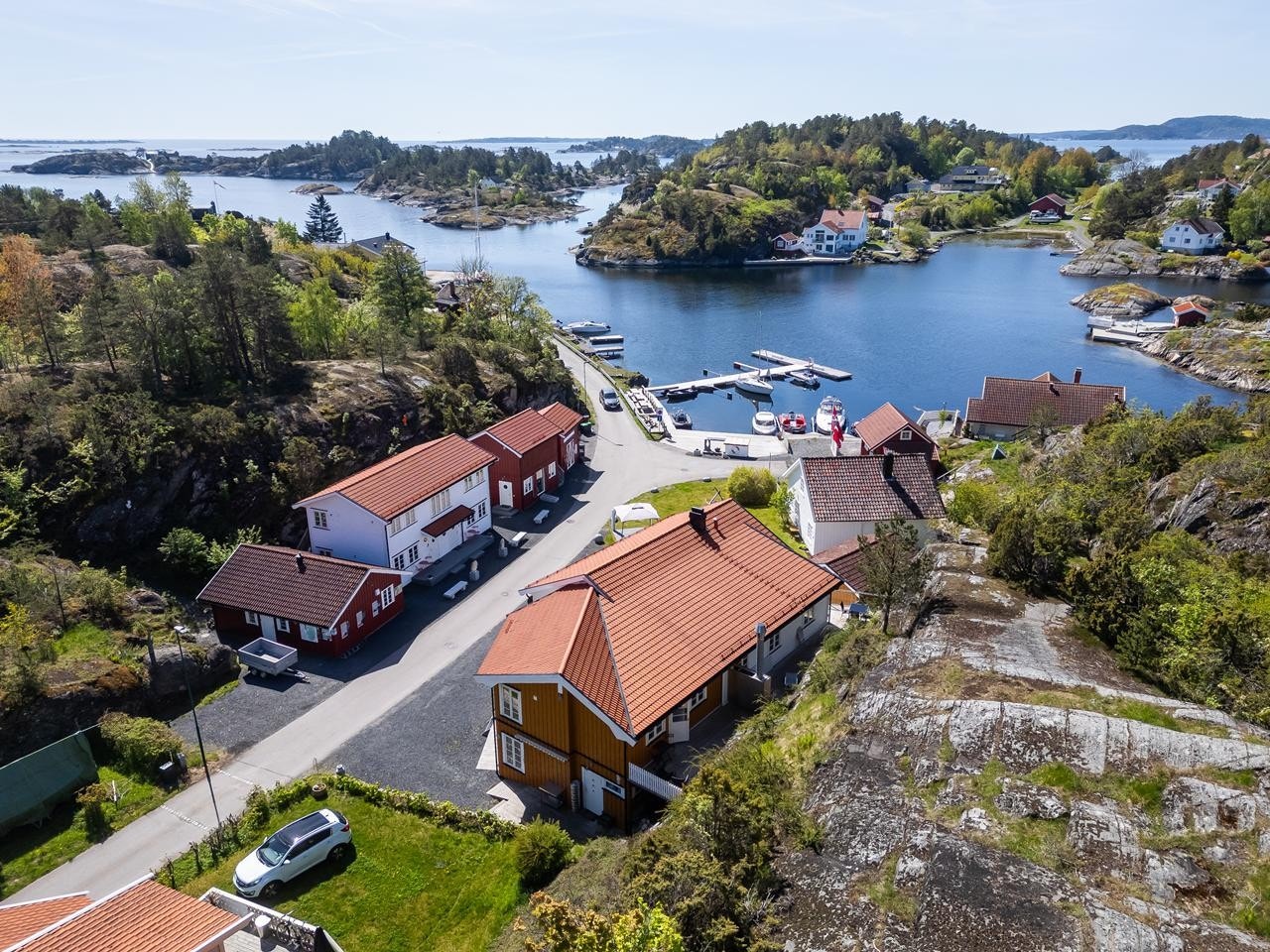 2302102530834 Galleribilde