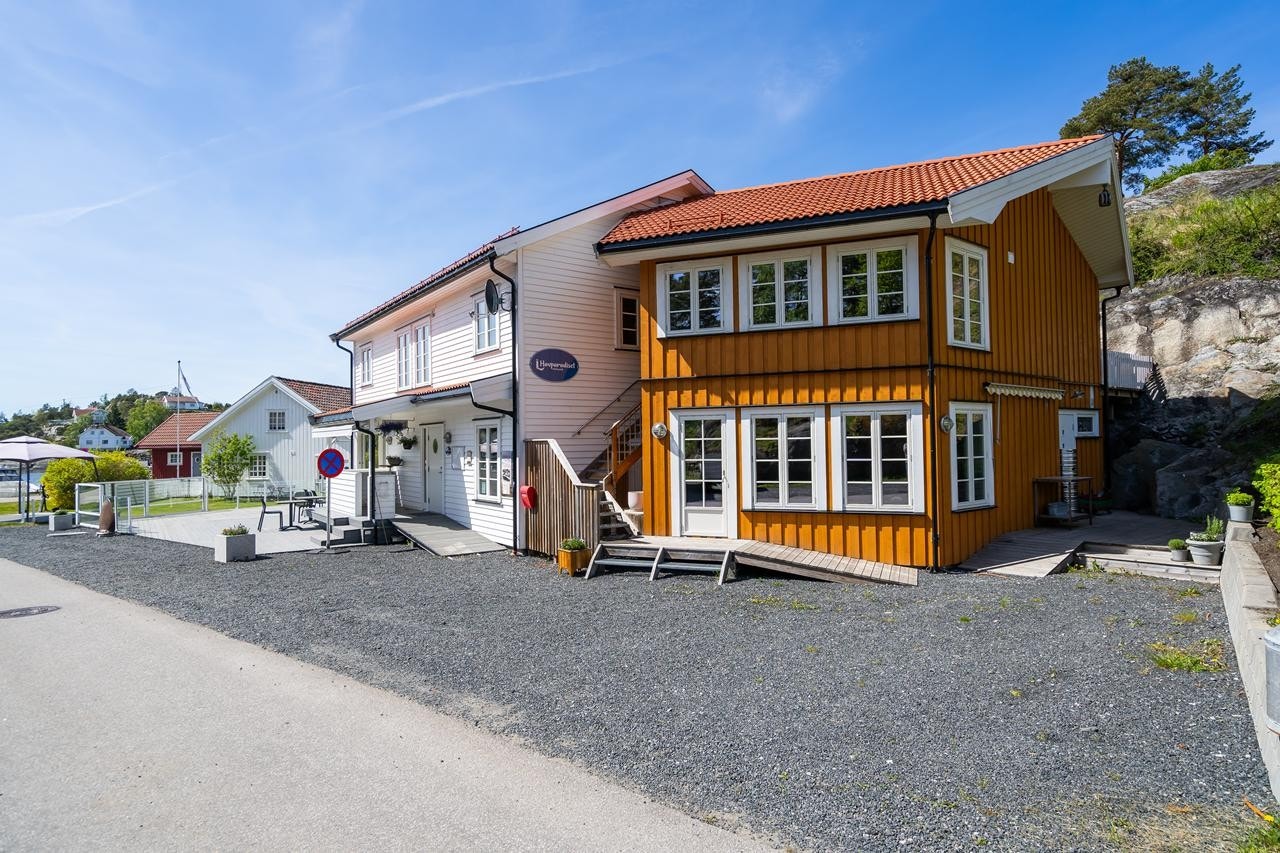 2302102530828 Galleribilde