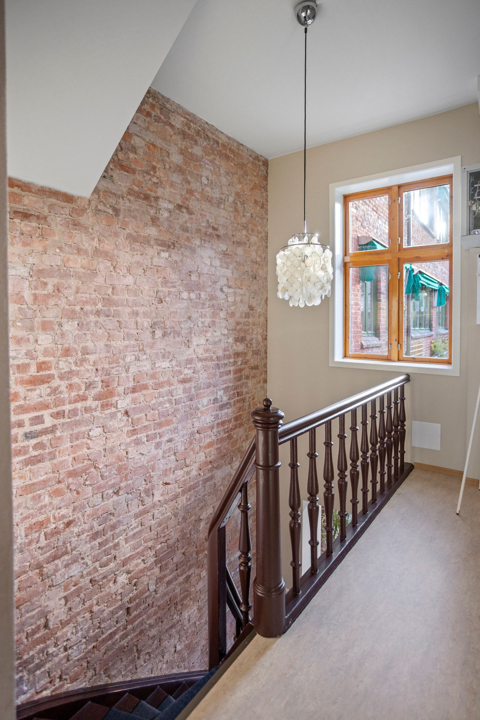 Intern trapp fra 1. til 2. etasje Galleribilde