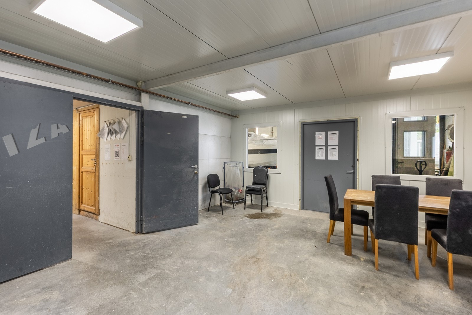 Administrasjonsbygg/kontor. Galleribilde