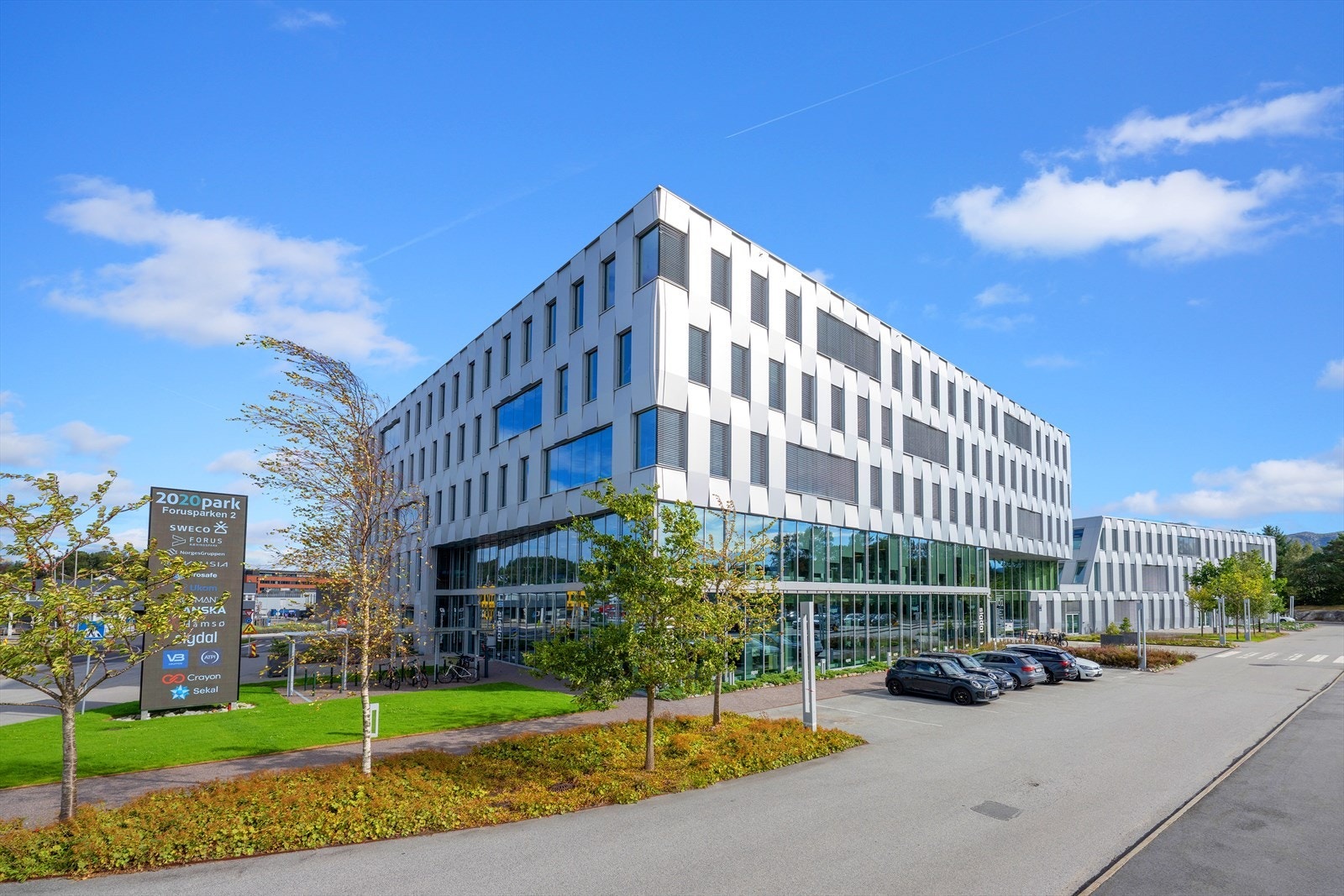 Moderne kontorbygg i sentrale omgivelser, med flott fasade og praktisk beliggenhet i 2020Park, Forusparken 2. Perfekt for bedrifter. Galleribilde