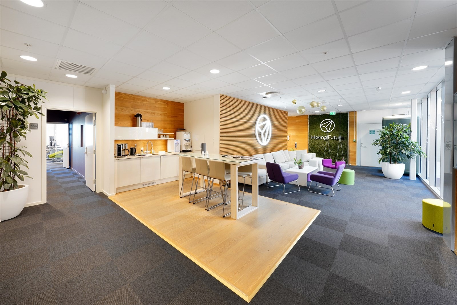 Ledig lokale 3. etasje.
Moderne kontorlokale med stilren design og lyse farger, perfekt for en inspirerende og produktiv arbeidsplass. Galleribilde