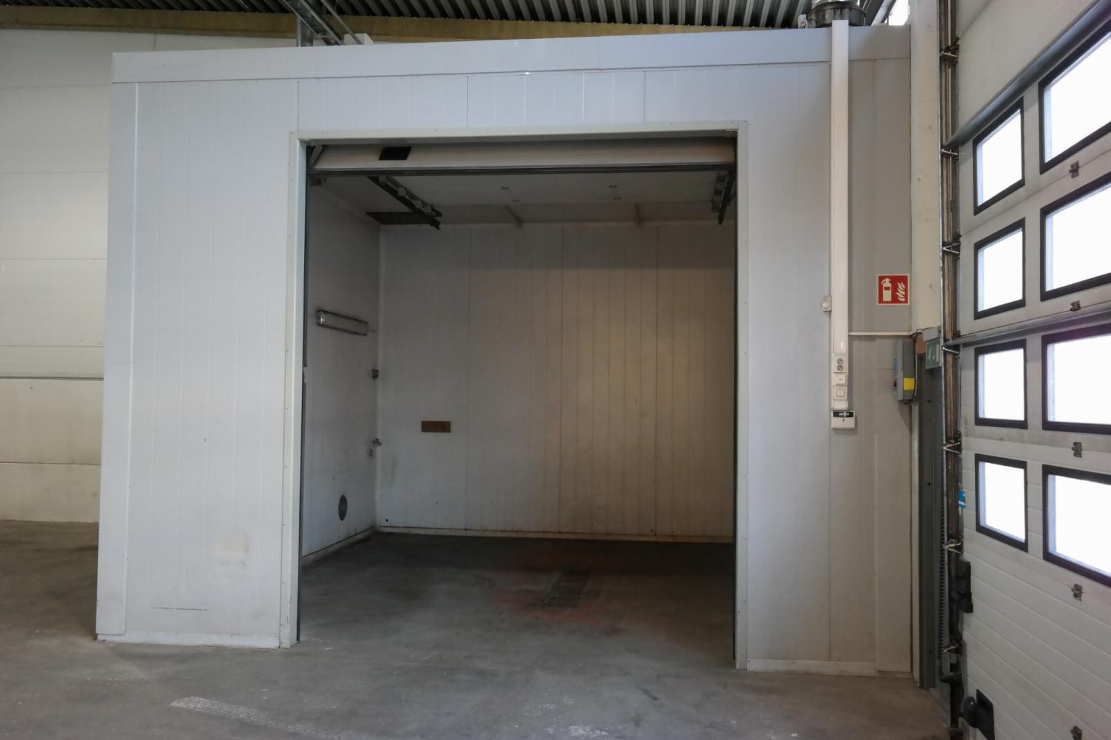 Vaskehall lokale vest. Galleribilde