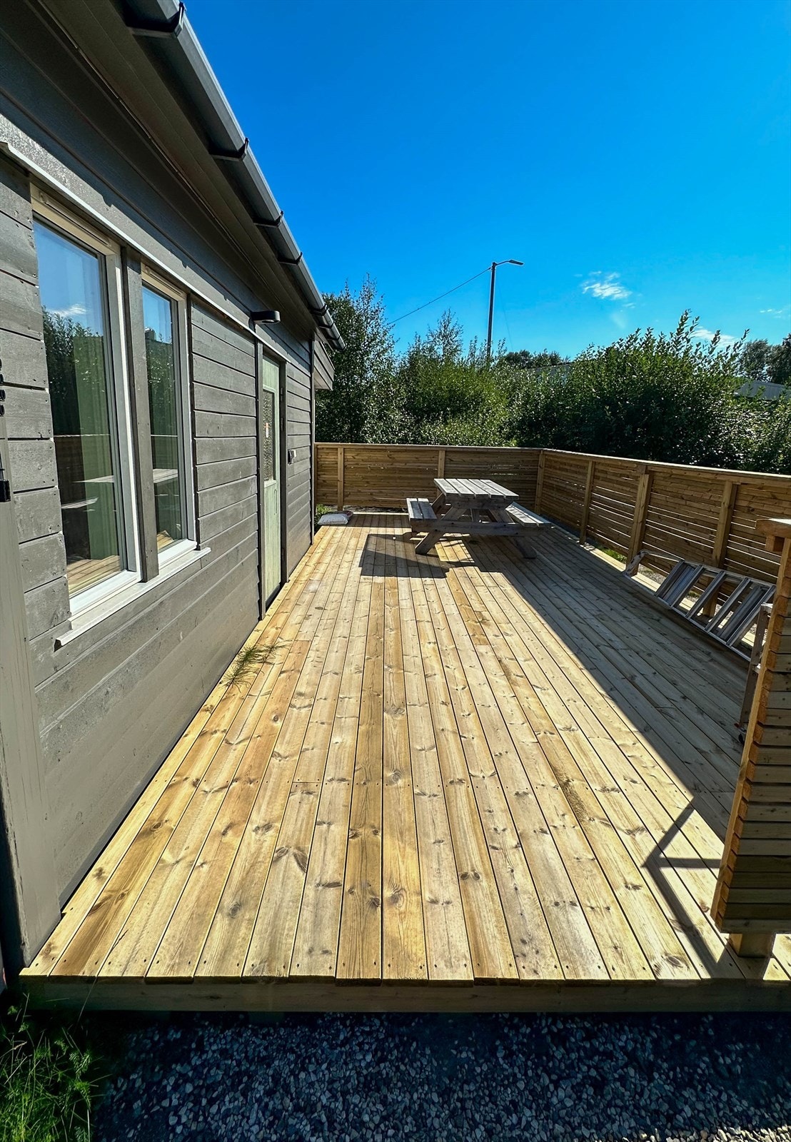 Platting ved inngangspartiet. Galleribilde