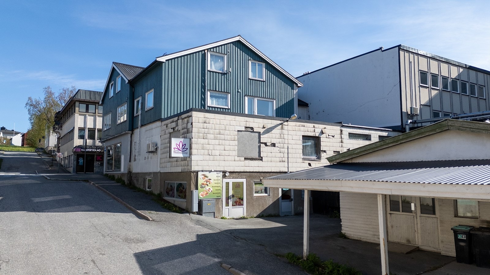 Eiendommen disponerer 6 parkeringsplasser. Galleribilde