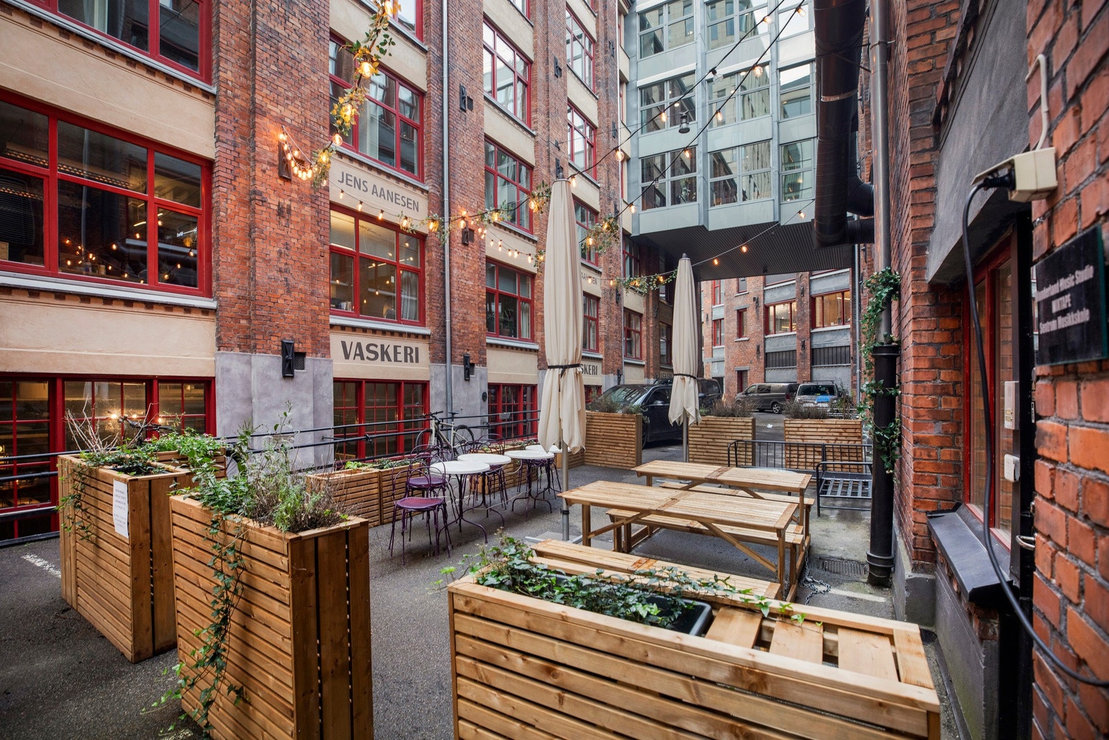 Unik og rustikk bakgård som skal oppgraderes Galleribilde