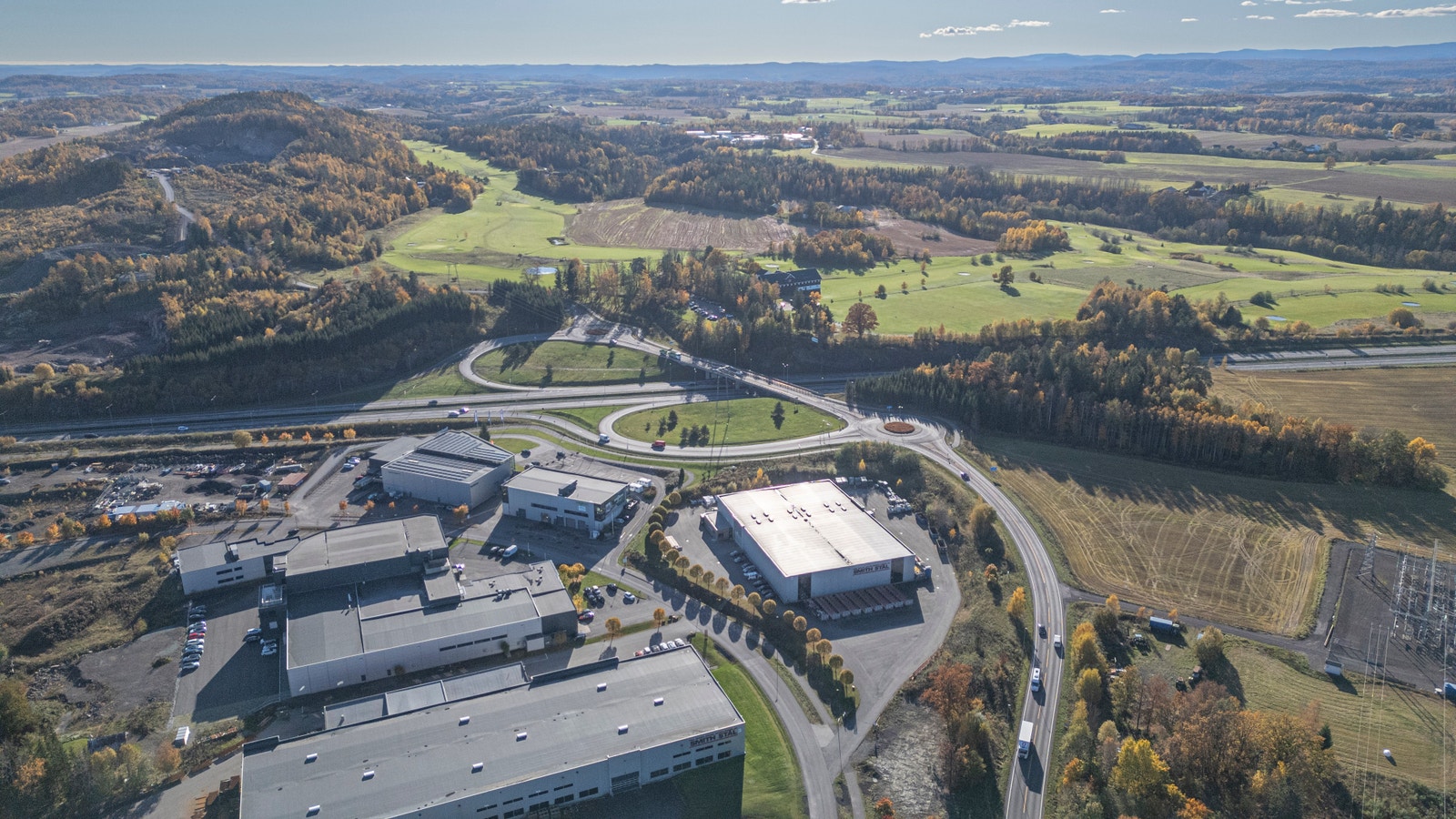 Meget effektivt kjørevei til E18 i både sørlig og nordlig retning Galleribilde