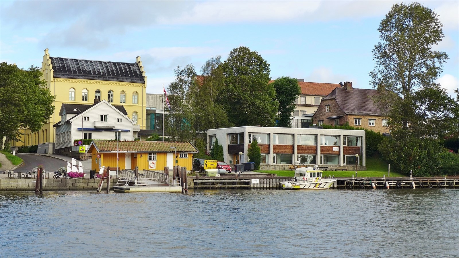 Eiendommen sett fra Gamlebyen-ferga Galleribilde