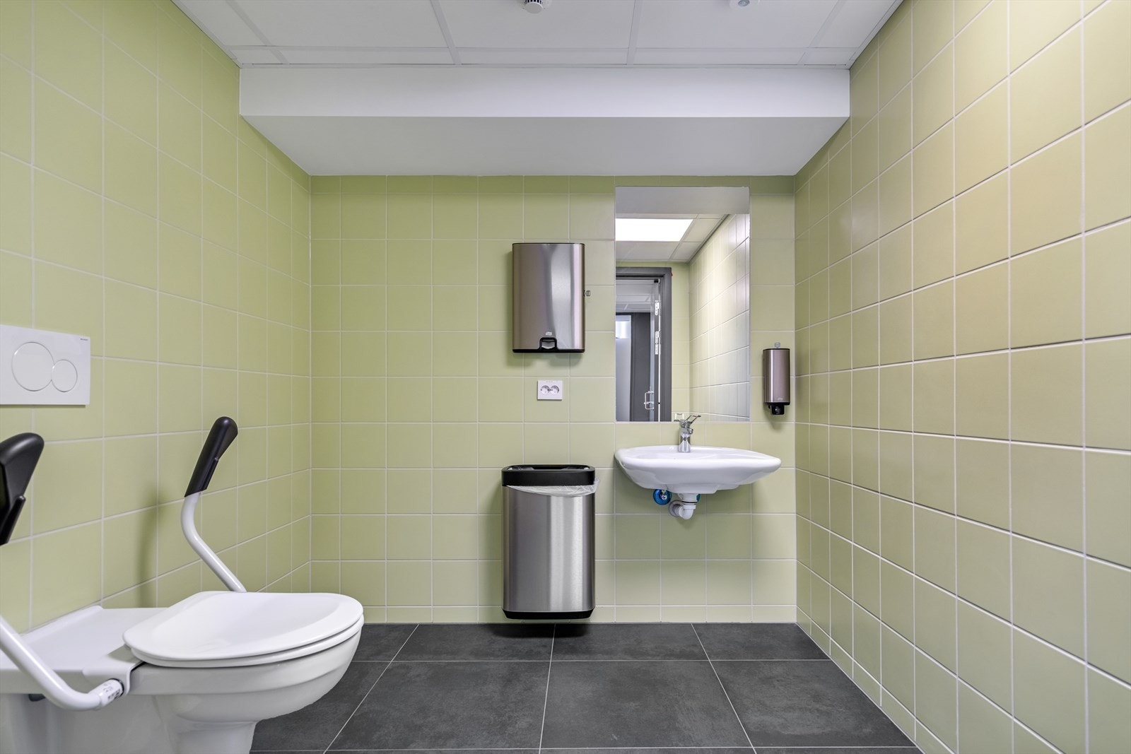 Store HC WC Galleribilde