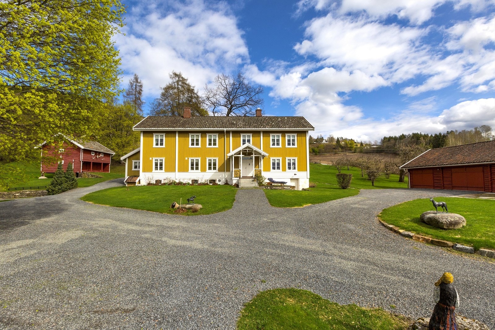 Rossmo Gard | Presentert av Tegneby og Grønnerød Landbruksmegling Galleribilde