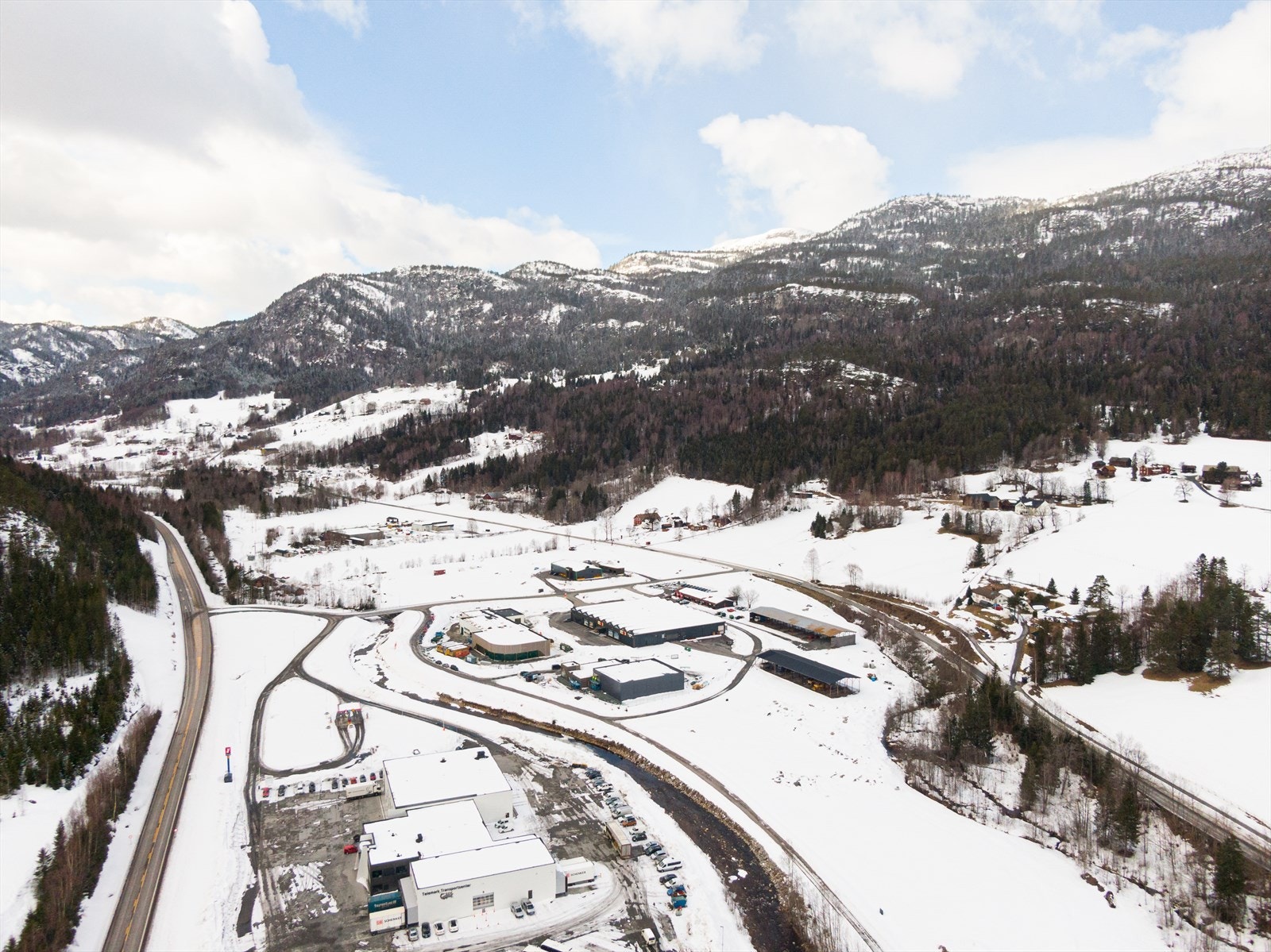 Pr nå så har Telemark Bilruter, Autostrada, Dyrud Elektro, Monter Seljord m.fl etablert virksomhet her. Ett næringsområde i en solid og positiv utvikling. Galleribilde