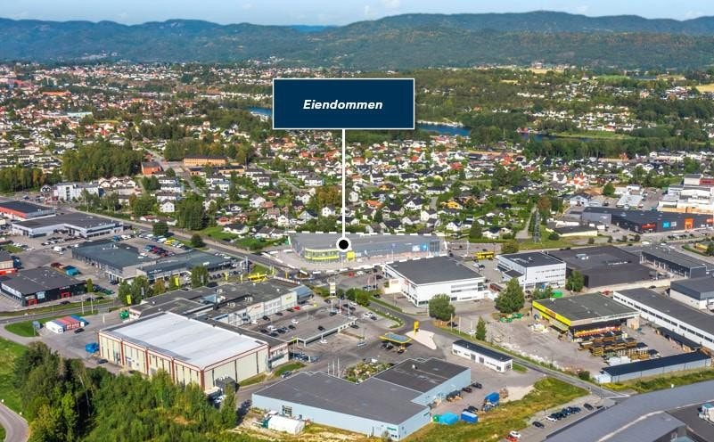 Bygget har unik beliggenhet i hjertet av næringsparken på Kjørbekk Galleribilde