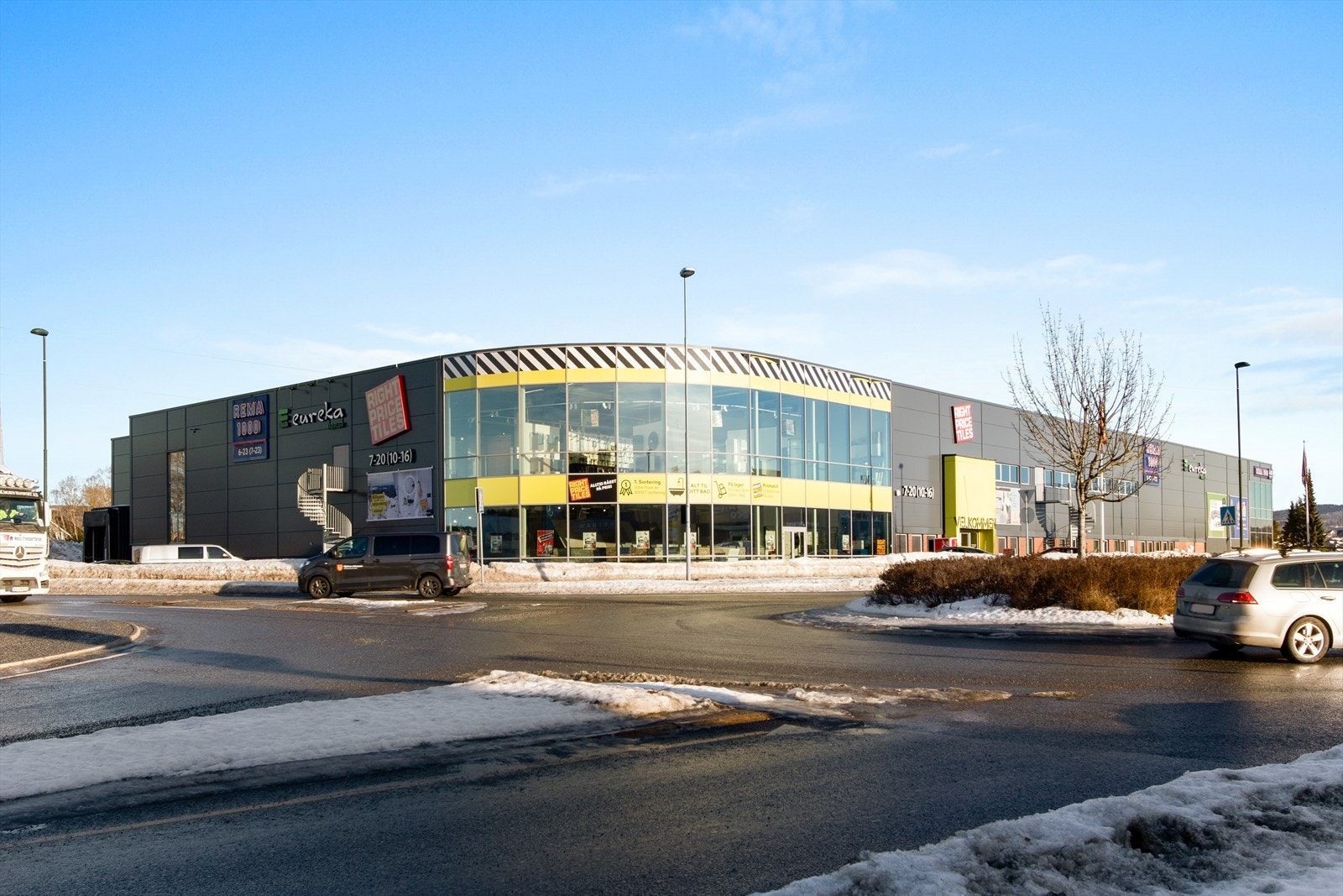 Kjørbekkdalen 14 - Bildet tatt fra hovedveien gjennom næringsparken Galleribilde