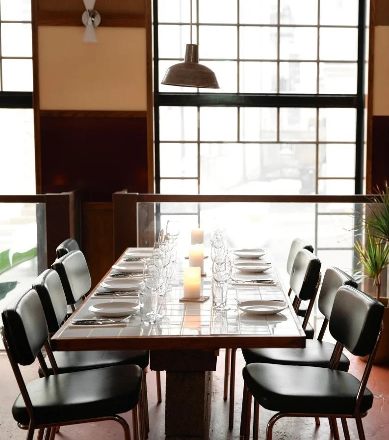 Masse vinduer gir en flott atmosfære og god synlighet for alle forbipasserende. Galleribilde