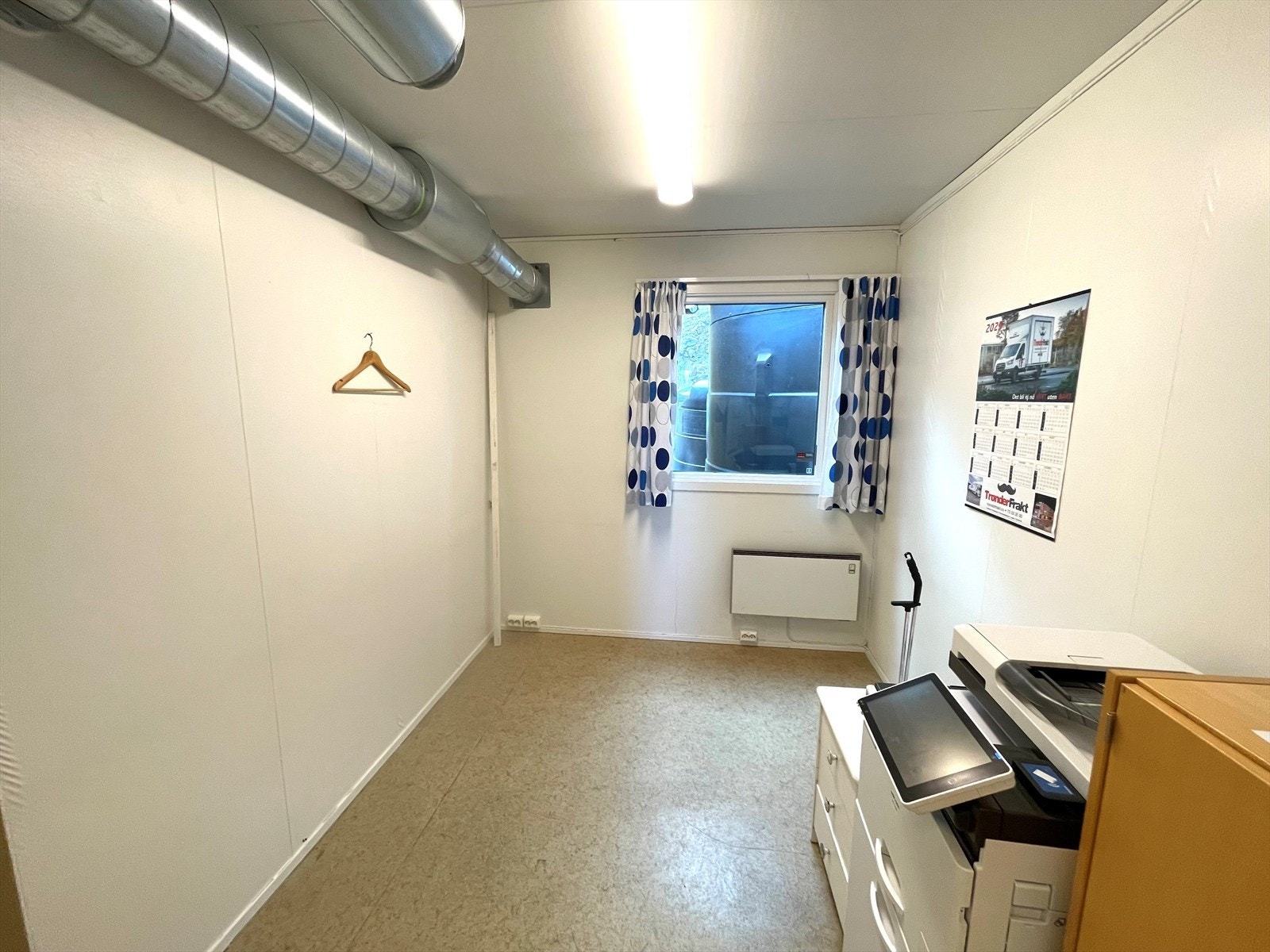 Ledig kontor. Galleribilde