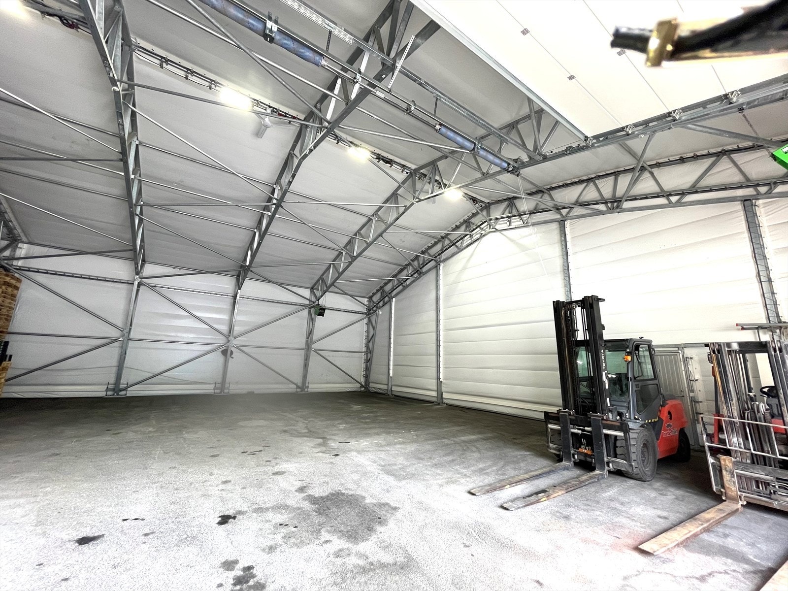 Ca 200 - 500 kvm BTA lager deles av. Galleribilde