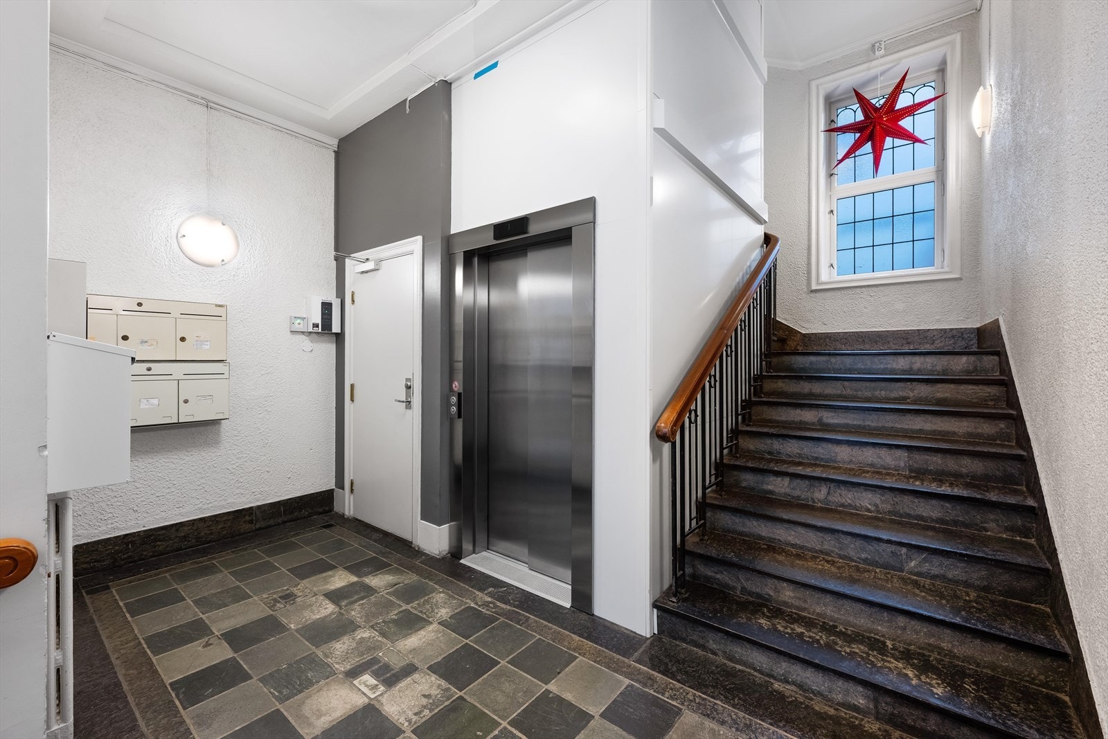 Heis i bygget Galleribilde