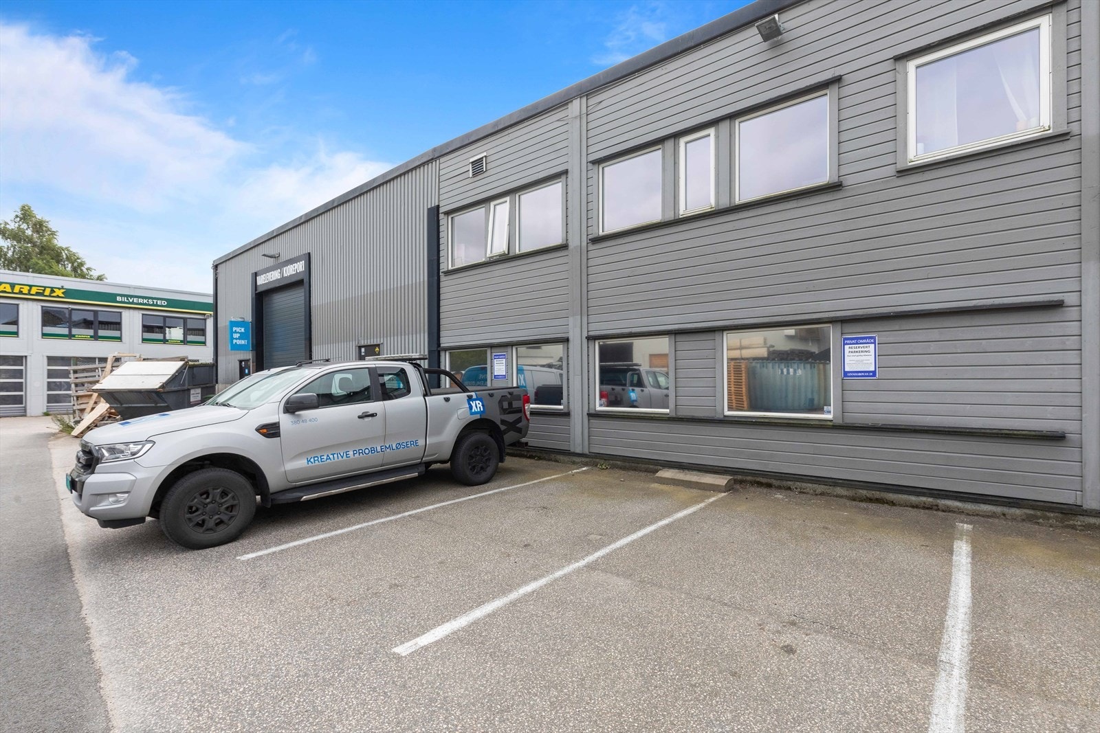 Parkering på egen tomt Galleribilde