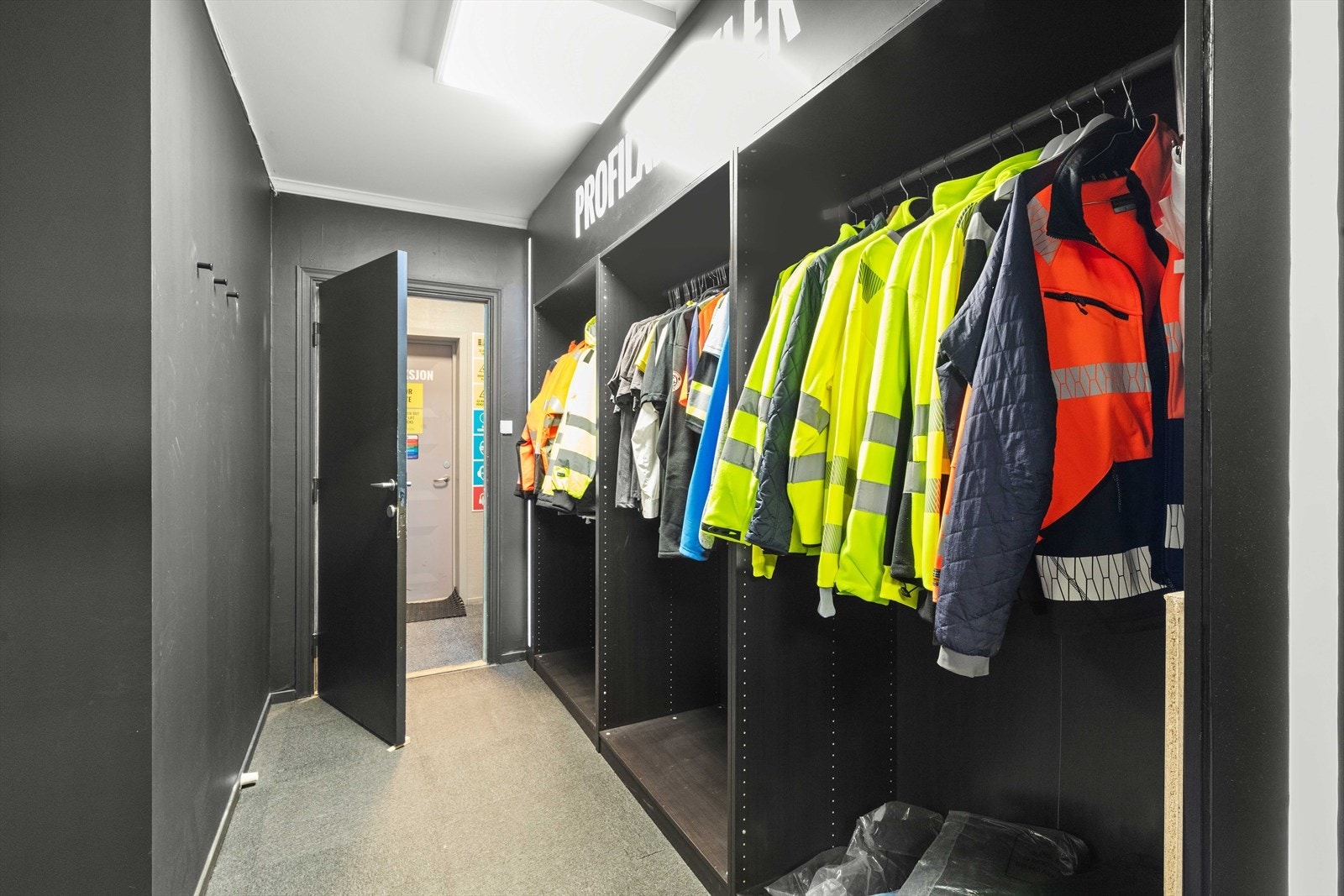 garderobe Galleribilde