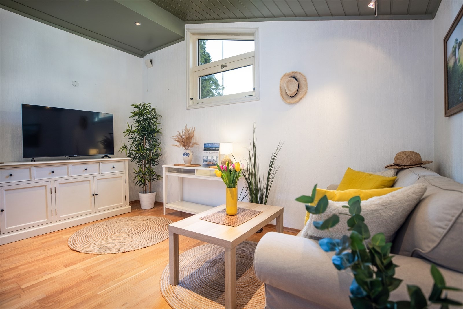 Kontor/behandlingsrom/oppholdsrom Galleribilde