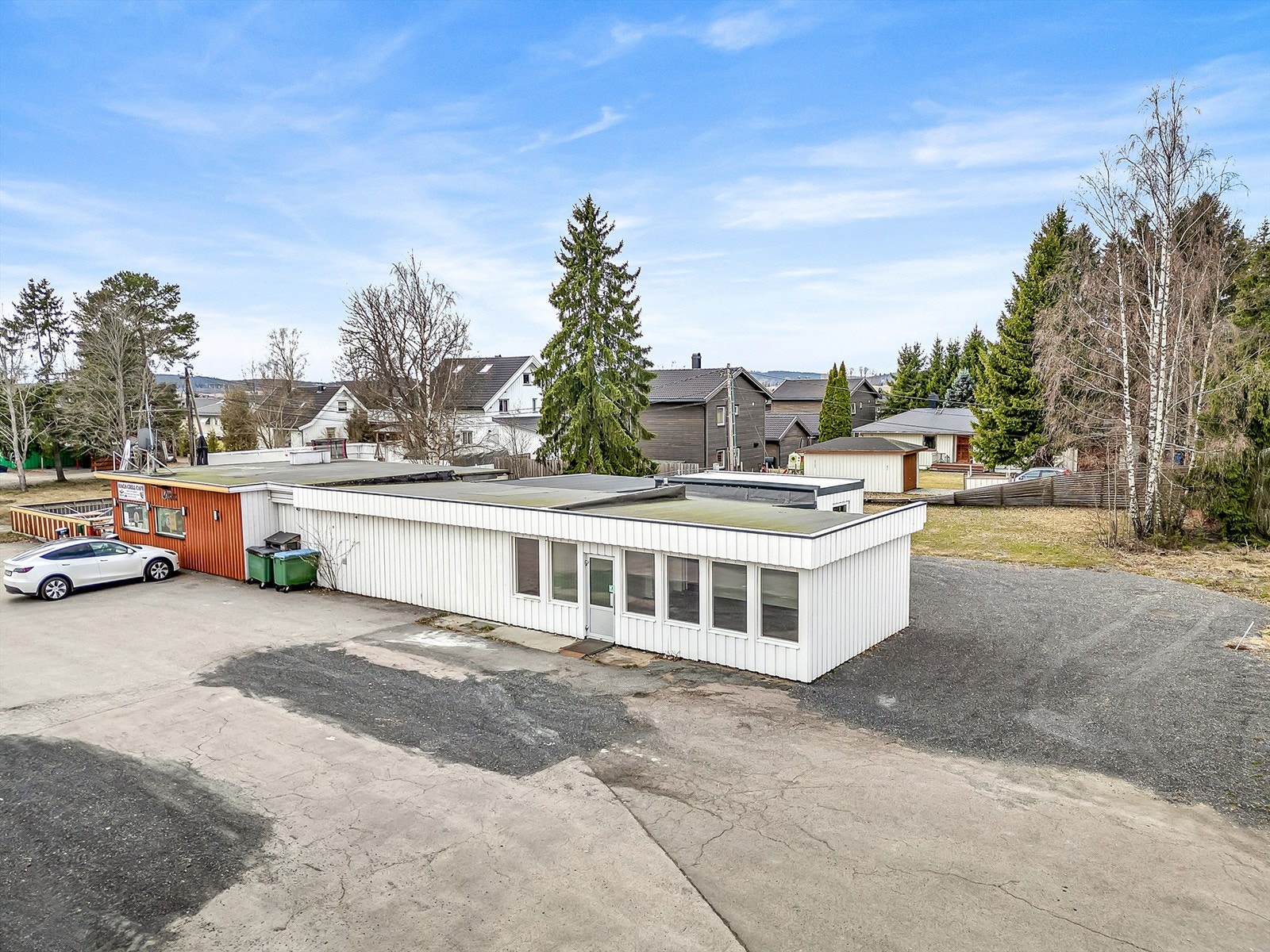 Næringseiendom som passer godt til publikumsrettede virksomheter Galleribilde