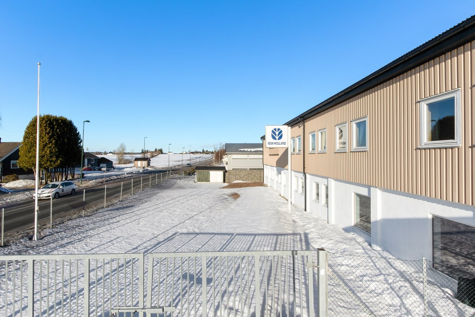 Stor inngjerdet uteplass Galleribilde