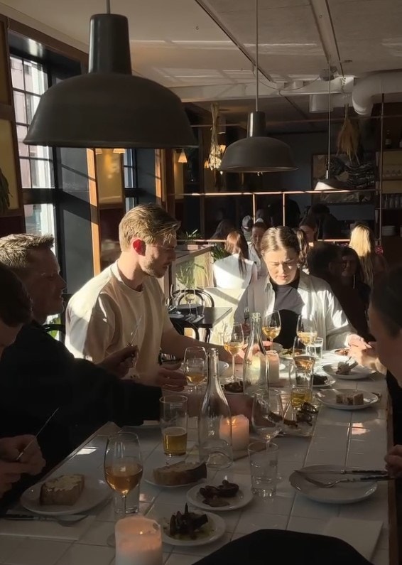 Her var det fulle hus under Restaurant Bente. Galleribilde