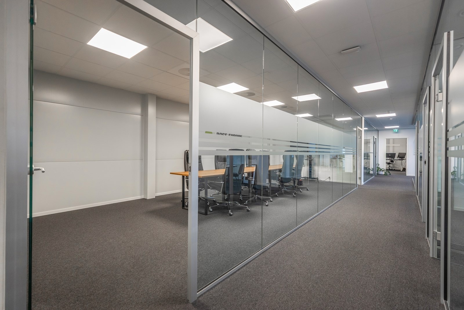 Stort møterom i kontordel. Galleribilde