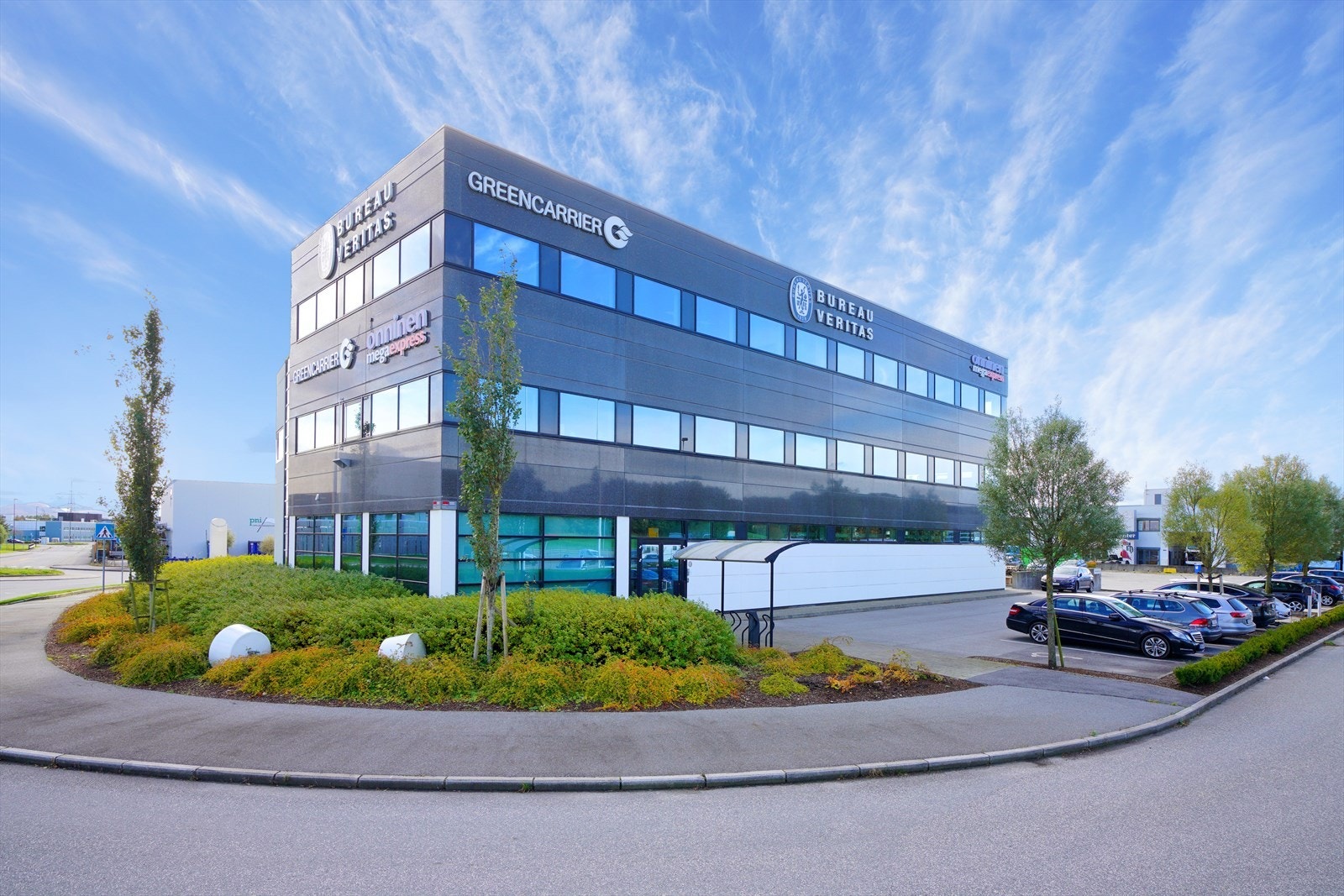 001_.jpg Galleribilde