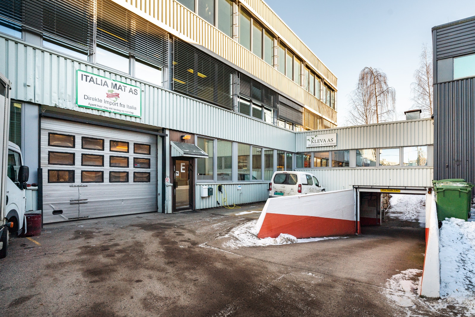 Meget attraktivt lager med direkte kjøreport. Sentralt på Ryen. Galleribilde